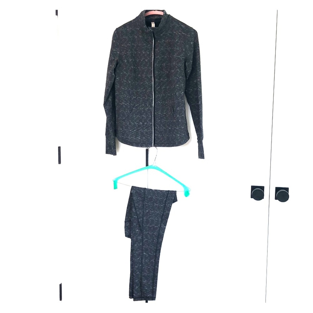 Lucy athletic set. Tights and jacket